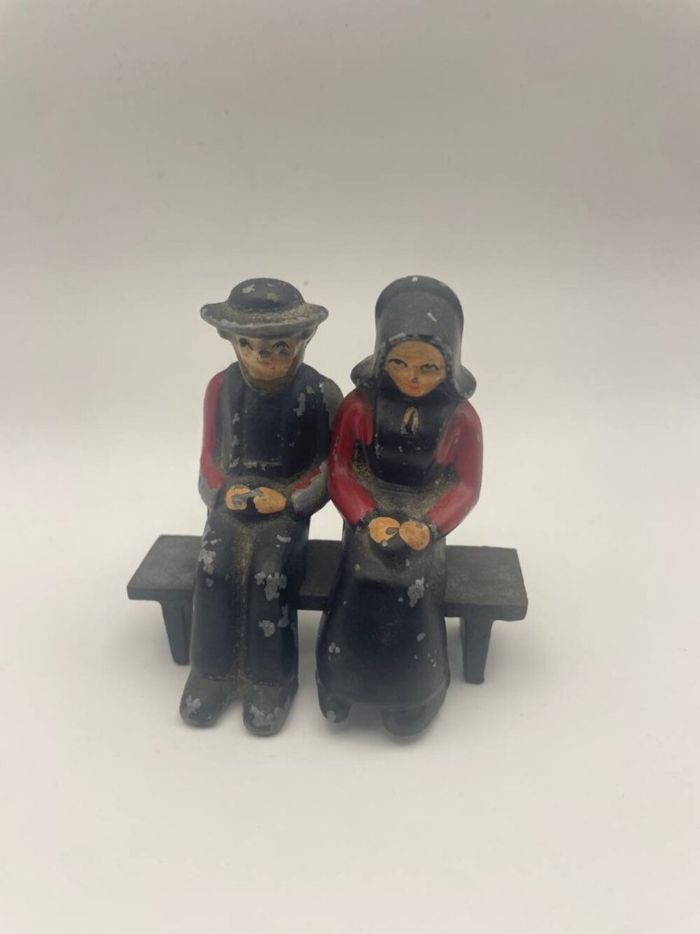 Charming Vintage DALECRAFT Cast Iron Couple Folk Art Salt Pepper Shakers Amish